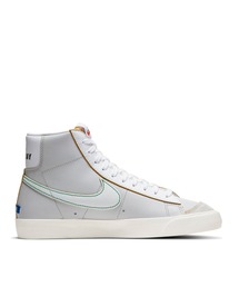 NIKE（ナイキ）の「NIKE / "W BLAZER MID 77 DC5203-100" スニーカー（スニーカー）」