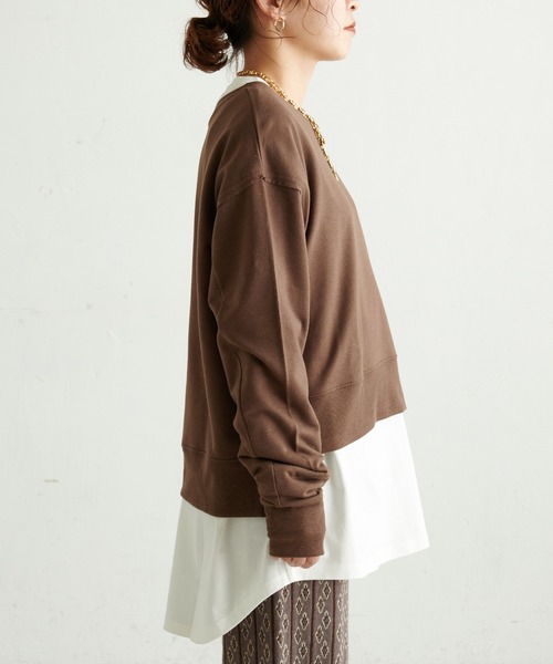 natural couture(ナチュラルクチュール)の「【WEB限定】ショート丈裏毛Tシャツレイヤードトップス(Tシャツ/カットソー・レディース・ブラック/ベージュ/ブラウン/カーキ・FREE)」の18枚目の写真