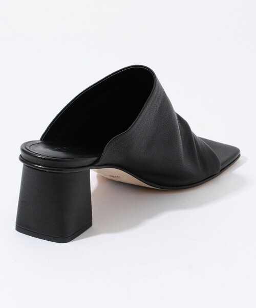 TOMORROWLAND （トゥモローランド）の「EDITION F レザー ヒールサンダル（サンダル・レディース・ブラック/ライトベージュ・36/37/38）」の5枚目の写真