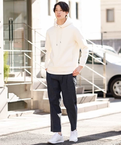 a.v.v（アーヴェヴェ）の「ライトダンボールプルオーバーパーカー[WEB限定サイズ]（パーカー・メンズ・ピンク/クリーム/ライトブルー/アイボリー/ベージュ/ミント・44/46/48/50/52）」の12枚目の写真