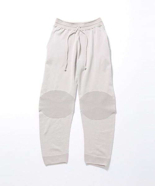 ADAM ET ROPE'(アダムエロペ)の「【ホールガーメント】無縫製 3Dニットパンツ/UNISEX(その他パンツ・メンズ・スミクロ/ライトグレー・L/M)」の2枚目の写真