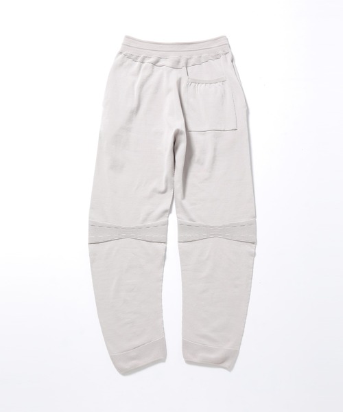 ADAM ET ROPE'(アダムエロペ)の「【ホールガーメント】無縫製 3Dニットパンツ/UNISEX(その他パンツ・メンズ・スミクロ/ライトグレー・L/M)」の3枚目の写真