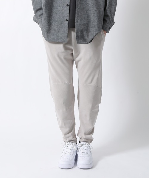 ADAM ET ROPE'(アダムエロペ)の「【ホールガーメント】無縫製 3Dニットパンツ/UNISEX(その他パンツ・メンズ・スミクロ/ライトグレー・L/M)」の17枚目の写真