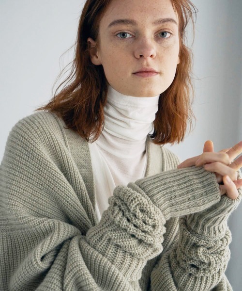 UNFIL（アンフィル）の「unfil アンフィル / blueface&cashmere oversized cardigan ブルーフェイス&カシミヤ オーバーサイズルーズカーディガン ビッグシルエット / WOFL-UW123（カーディガン/ボレロ・レディース・ダークブラウン/ベージュ系その他・1）」の12枚目の写真