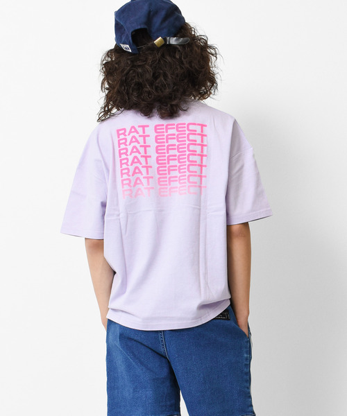 RAT EFFECT(ラットエフェクト)の「グラデーションロゴプリントビッグTシャツ(Tシャツ/カットソー・キッズ・チャコールグレー/ブラック/パープル/ライトグレー/ベージュ・160/140/120/150/130)」の5枚目の写真