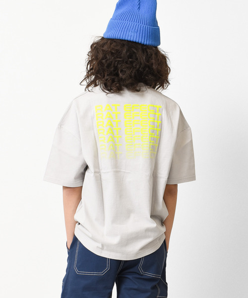 RAT EFFECT(ラットエフェクト)の「グラデーションロゴプリントビッグTシャツ(Tシャツ/カットソー・キッズ・チャコールグレー/ブラック/パープル/ライトグレー/ベージュ・160/140/120/150/130)」の3枚目の写真