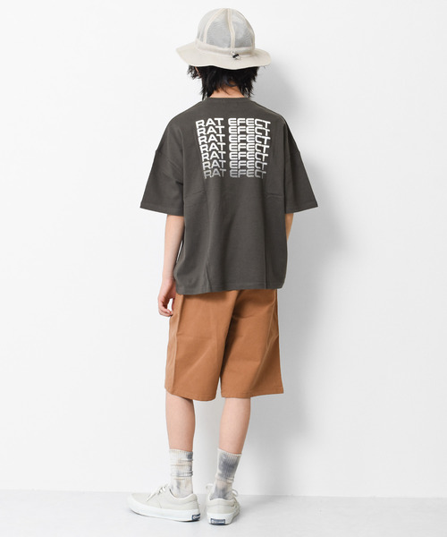 RAT EFFECT(ラットエフェクト)の「グラデーションロゴプリントビッグTシャツ(Tシャツ/カットソー・キッズ・チャコールグレー/ブラック/パープル/ライトグレー/ベージュ・160/140/120/150/130)」の6枚目の写真