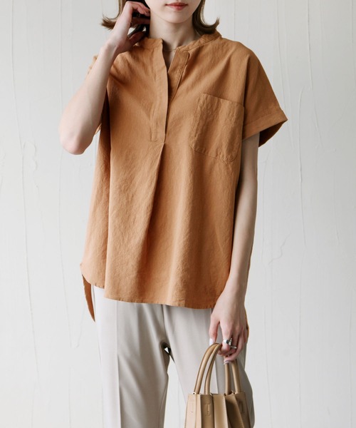 Chillfar（チルファー）の「スリットネックフレンチスリーブブラウス（シャツ/ブラウス・レディース・ベージュ/キャメル/チャコール・MEDIUM/LARGE）」の3枚目の写真