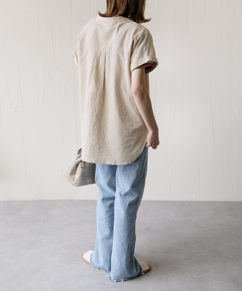 Chillfar（チルファー）の「スリットネックフレンチスリーブブラウス（シャツ/ブラウス・レディース・ベージュ/キャメル/チャコール・MEDIUM/LARGE）」の19枚目の写真