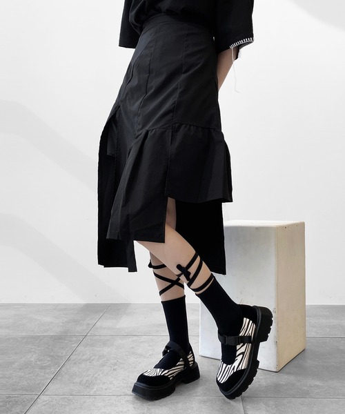 minsobi（ミンソビ）の「マルチストラップファッションソックス  ストラップ靴下　リフレクターソックス（ソックス/靴下・レディース・ホワイト/ブラック/グレー・FREE）」の6枚目の写真