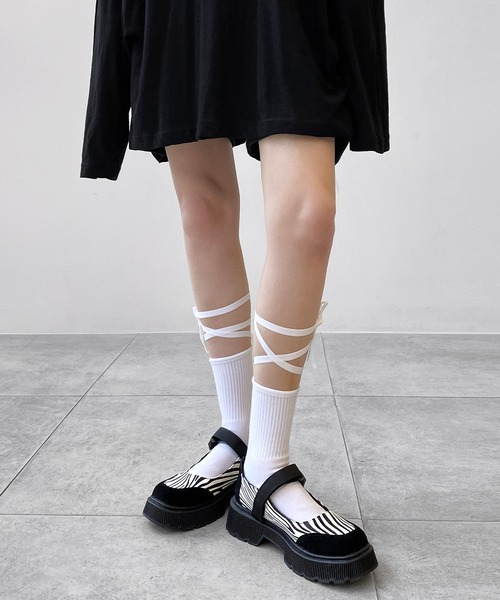 minsobi（ミンソビ）の「マルチストラップファッションソックス  ストラップ靴下　リフレクターソックス（ソックス/靴下・レディース・ホワイト/ブラック/グレー・FREE）」の5枚目の写真