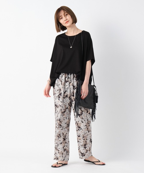 RIVE DROITE（リヴドロワ）の「シンプルながら一枚でサマになる　バルーンオーバーカットソー（Tシャツ/カットソー・レディース・ブラック/ホワイト系その他/カーキ・FREE）」の10枚目の写真