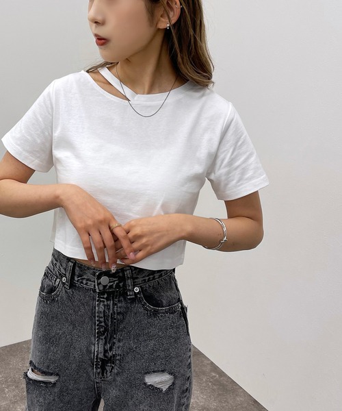 apres jour mignon（アプレジュールミニョン）の「カッティングトップス【ZOZOTOWN限定アイテム】（Tシャツ/カットソー・レディース・オフホワイト/ブラック/パープル・フリー）」の4枚目の写真