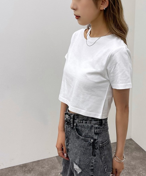 apres jour mignon（アプレジュールミニョン）の「カッティングトップス【ZOZOTOWN限定アイテム】（Tシャツ/カットソー・レディース・オフホワイト/ブラック/パープル・フリー）」の6枚目の写真