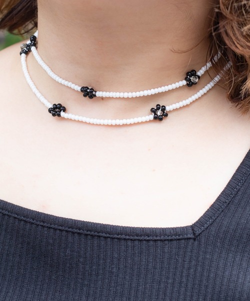 WEGO(ウィゴー)の「WEGO/フラワービーズロングネックレス(ネックレス・レディース・ホワイト/シルバー/グリーン/その他1/その他3/その他2・FREE)」の10枚目の写真