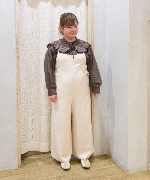 SLURR(スラ―)の「【ラ・ファーファ9月号掲載】<大きいサイズ>サイドレースアップサロペット(サロペット/オーバーオール・レディース・ブラック/チョコ/その他8・L)」の19枚目の写真