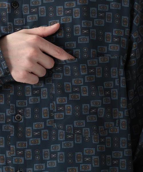 RAGEBLUE(レイジブルー)の「ラグイージー/総柄シャツ/959750(シャツ/ブラウス・メンズ・ブラウン/ネイビー・MEDIUM/LARGE)」の12枚目の写真