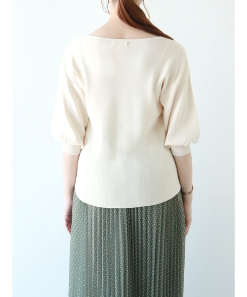 Te chichi(テチチ)の「ボリュームスリーブニットプルオーバー(ニット/セーター・レディース・オフホワイト/グリーン/ネイビー・フリ-)」の10枚目の写真