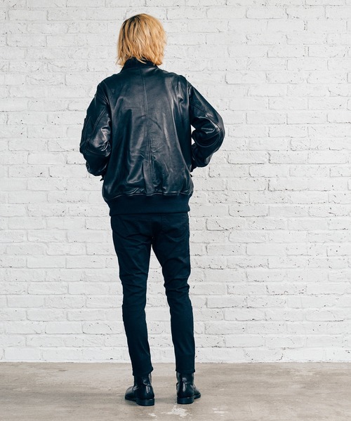 MSML(エムエスエムエル)の「OVERSIZED LEATHER MA-1 JACKET(ライダースジャケット・メンズ・ブラック・M/L/L/XL)」の3枚目の写真