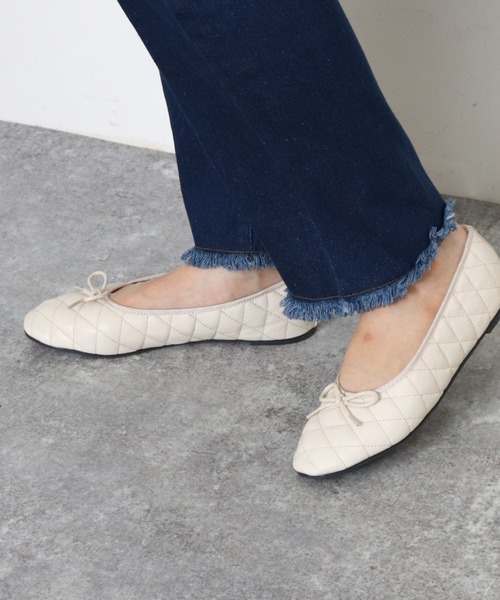 archives（アルシーヴ）の「キルティングバレエシューズ（バレエシューズ・レディース・ブラック/アイボリー・MEDIUM/LARGE）」の8枚目の写真