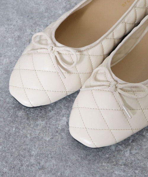 archives（アルシーヴ）の「キルティングバレエシューズ（バレエシューズ・レディース・ブラック/アイボリー・MEDIUM/LARGE）」の9枚目の写真