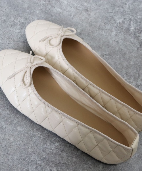 archives（アルシーヴ）の「キルティングバレエシューズ（バレエシューズ・レディース・ブラック/アイボリー・MEDIUM/LARGE）」の6枚目の写真