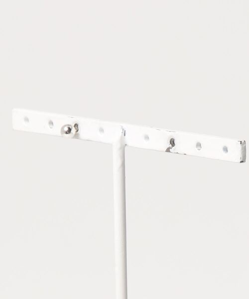 Jenny BY IMMANOEL（ジェニーバイイマノエル）の「silver925　パール付きボルトピアス　片耳（ピアス（片耳用）・レディース・シルバー/ゴールド・FREE）」の4枚目の写真