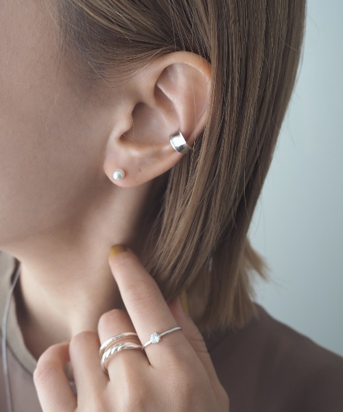 Jenny BY IMMANOEL（ジェニーバイイマノエル）の「silver925　パール付きボルトピアス　片耳（ピアス（片耳用）・レディース・シルバー/ゴールド・FREE）」の8枚目の写真