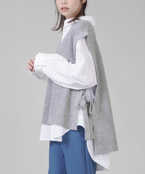 SPINNS（スピンズ）の「サイドリボン Vネック アクリルニットベスト（ベスト・レディース・ブラック/ダークグリーン/ベージュ/グレー・ONESIZE）」の7枚目の写真