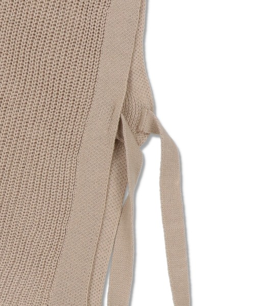 SPINNS（スピンズ）の「サイドリボン Vネック アクリルニットベスト（ベスト・レディース・ブラック/ダークグリーン/ベージュ/グレー・ONESIZE）」の21枚目の写真