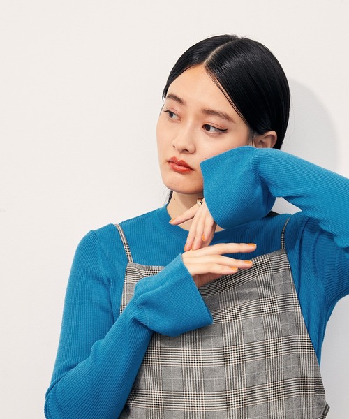 ADAM ET ROPE'（アダムエロペ）の「アンチピリングリブクルーネック（ニット/セーター・レディース・ブラック/サックスブルー/ピンク/キナリ・FREE）」の4枚目の写真