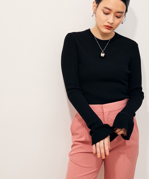 ADAM ET ROPE'（アダムエロペ）の「アンチピリングリブクルーネック（ニット/セーター・レディース・ブラック/サックスブルー/ピンク/キナリ・FREE）」の3枚目の写真