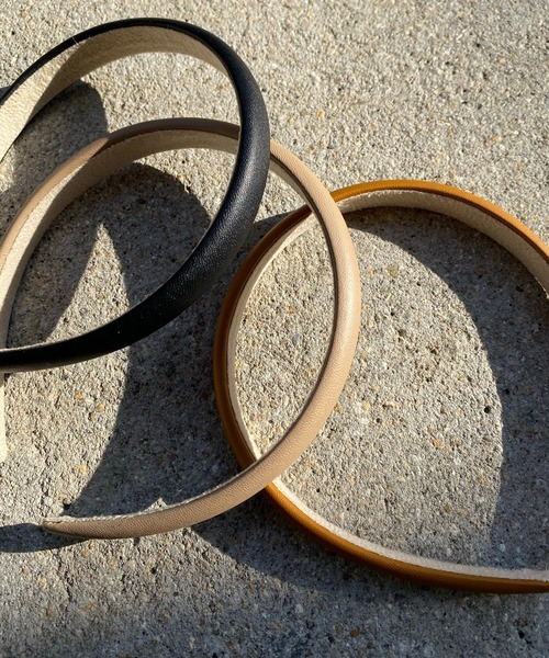 DouDou（ドゥドゥ）の「PUスリムクッションカチューシャ（カチューシャ・レディース・ブラック/キャメル/ベージュ・FREE）」の6枚目の写真