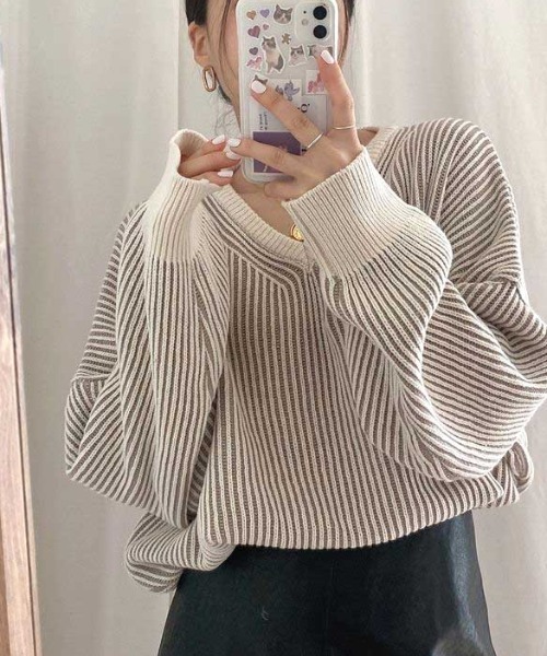 MANGROVE（マングローブ）の「Vネックオルタネイトストライプニットプルオーバー（ニット/セーター・レディース・ブラック/ベージュ・FREE）」の7枚目の写真