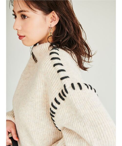 dazzlin（ダズリン）の「ハンドステッチボリュームニット（ニット/セーター・レディース・ベージュ/モカ・FREE）」の6枚目の写真