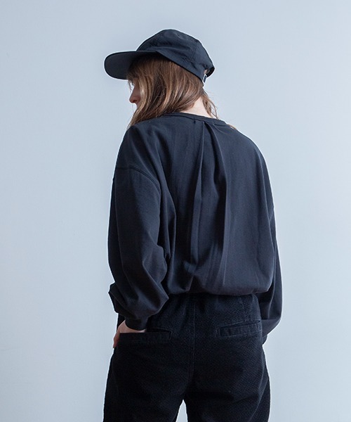 Universal Style Wear(ユニバーサルスタイルウェア)の「Universal Style Wear センタータック ロンT(Tシャツ/カットソー・メンズ・ブラウン/ホワイト/ブラック・LARGE/MEDIUM/X-LARGE)」の1枚目の写真