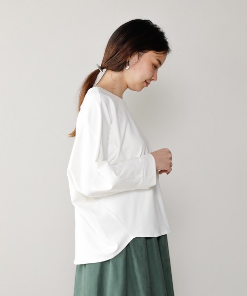 Bou Jeloud(ブージュルード)の「バックタックトップス(Tシャツ/カットソー・レディース・ブラック/オフホワイト/カーキ/イエロー/ブルー・FREE)」の6枚目の写真