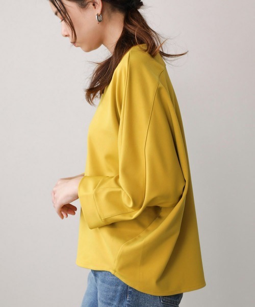 Bou Jeloud(ブージュルード)の「バックタックトップス(Tシャツ/カットソー・レディース・ブラック/オフホワイト/カーキ/イエロー/ブルー・FREE)」の16枚目の写真