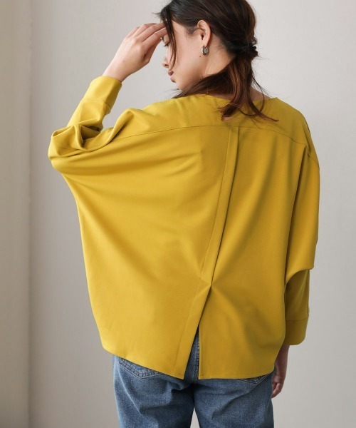 Bou Jeloud(ブージュルード)の「バックタックトップス(Tシャツ/カットソー・レディース・ブラック/オフホワイト/カーキ/イエロー/ブルー・FREE)」の17枚目の写真