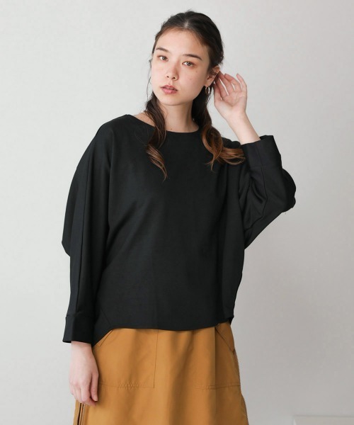 Bou Jeloud(ブージュルード)の「バックタックトップス(Tシャツ/カットソー・レディース・ブラック/オフホワイト/カーキ/イエロー/ブルー・FREE)」の19枚目の写真