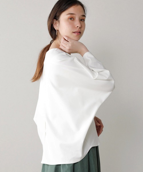Bou Jeloud(ブージュルード)の「バックタックトップス(Tシャツ/カットソー・レディース・ブラック/オフホワイト/カーキ/イエロー/ブルー・FREE)」の8枚目の写真