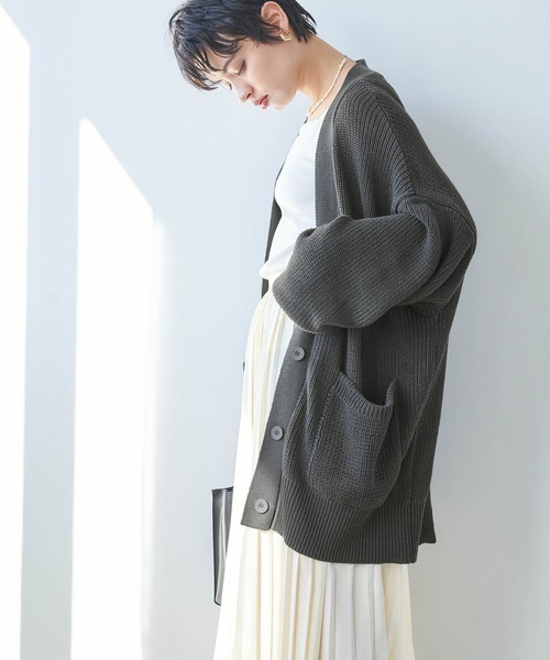 Chaco closet(チャコ クローゼット)の「片畦オーバーサイズポケット付きカーディガン(カーディガン/ボレロ・レディース・ブラック/チャコール/ライトベージュ/グリーン/パープル系・M/L)」の3枚目の写真