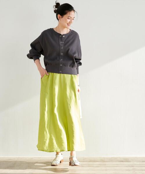 green label relaxing(グリーンレーベルリラクシング)の「フロントボタン ショート カーディガン(カーディガン/ボレロ・レディース・ブラック/オフホワイト/ベージュ/ケリー・FREE)」の6枚目の写真