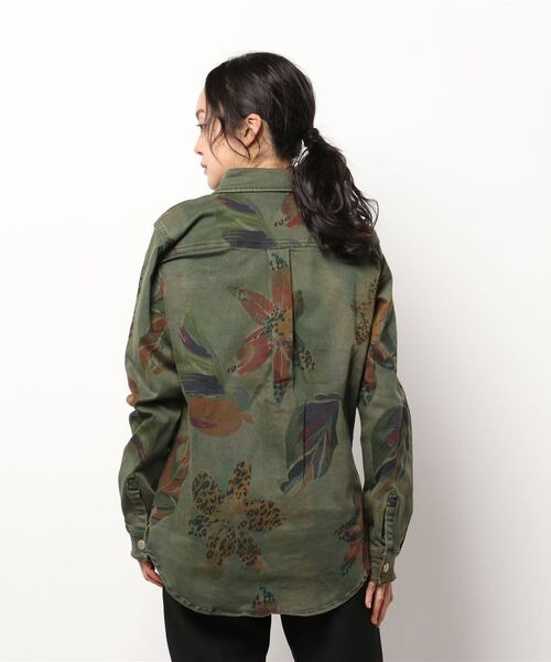 Desigual（デシグアル）の「花柄 シャツ（シャツ/ブラウス・レディース・グリーン/ブラウン・L/M/S/XL/XS）」の4枚目の写真