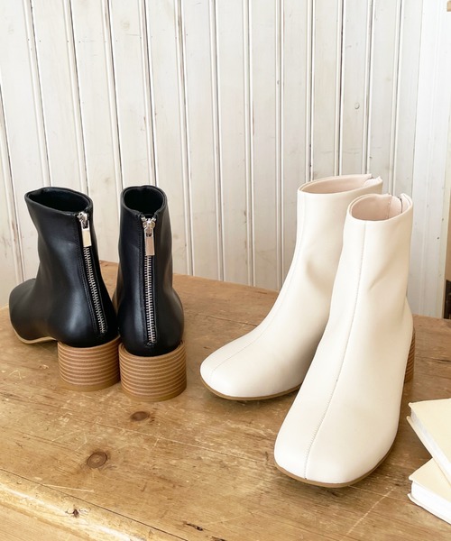 Cheek(チーク)の「ウッドヒールショートブーツ(ブーツ・レディース・ブラック/オフホワイト・SMALL/MEDIUM/LARGE)」の17枚目の写真