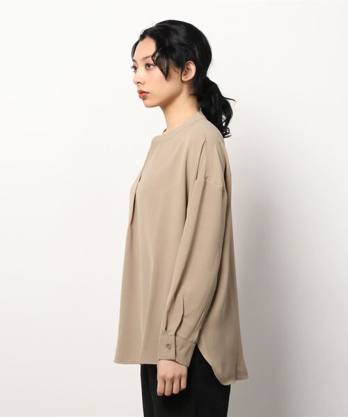 NAVY（ネイビー）の「涼感麻風キーネックブラウス（シャツ/ブラウス・レディース・グリーン/ベージュ/ホワイト・フリー）」の4枚目の写真