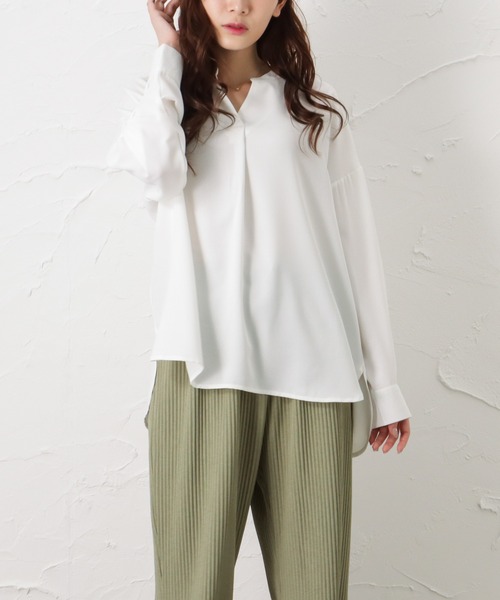 NAVY（ネイビー）の「涼感麻風キーネックブラウス（シャツ/ブラウス・レディース・グリーン/ベージュ/ホワイト・フリー）」の2枚目の写真