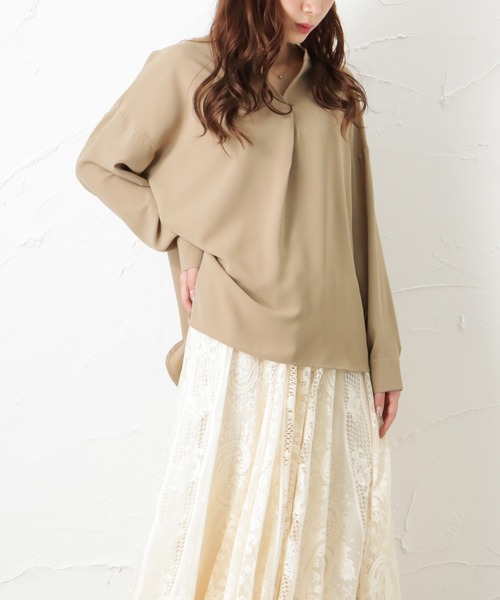 NAVY（ネイビー）の「涼感麻風キーネックブラウス（シャツ/ブラウス・レディース・グリーン/ベージュ/ホワイト・フリー）」の7枚目の写真