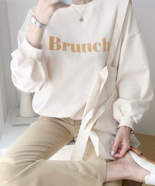 Dalfwin(ダールフィン)の「Brunchカラーロゴオーバーサイズスウェット(スウェット・レディース・ネイビー/ホワイト/グレー・FREE)」の6枚目の写真