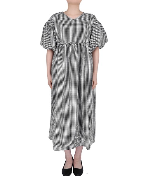coca(coca)(コカ)の「ギンガムチェックVネックワンピース(ワンピース・レディース・ブラック・M/L)」の7枚目の写真